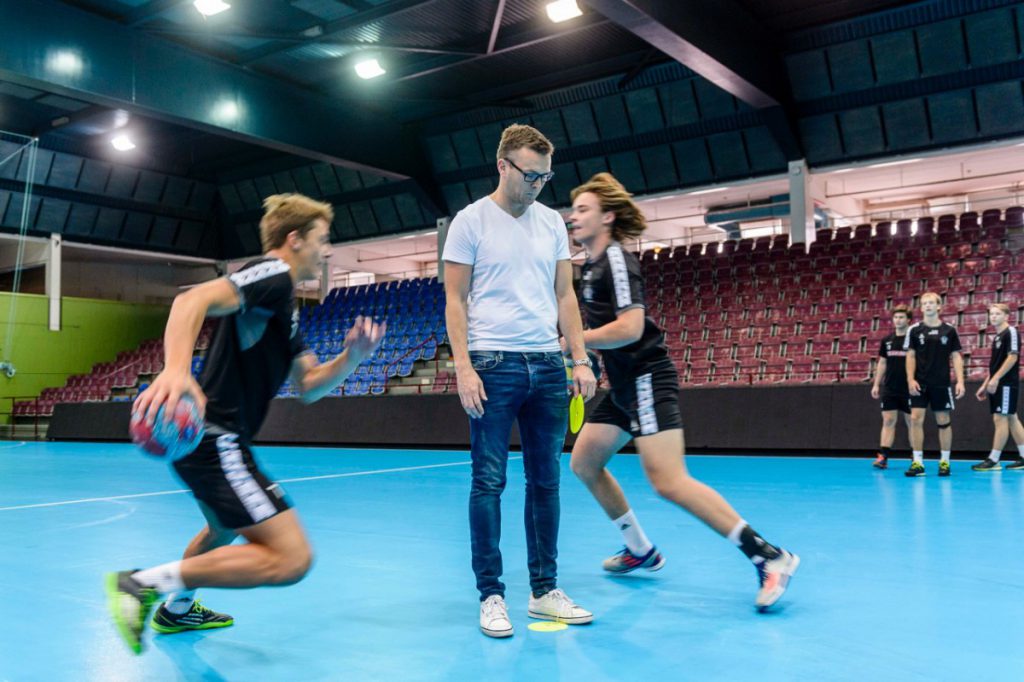 Handboll med Nationell Idrottsutbildning