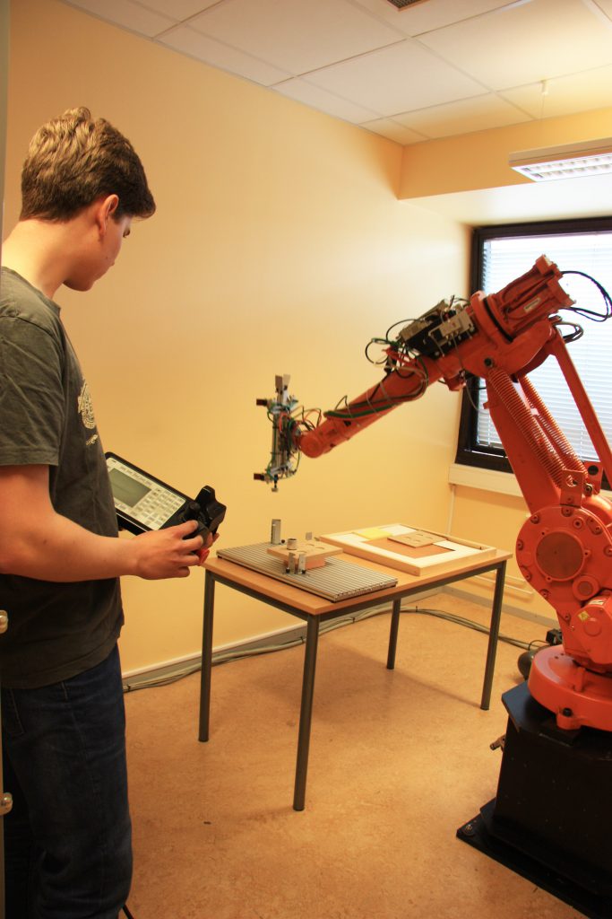 ABBrobot fjärde teknikåret Ystad Gymnasium