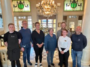 Restaurang och livsmedel och Hotell och turism har blivit certifierade program