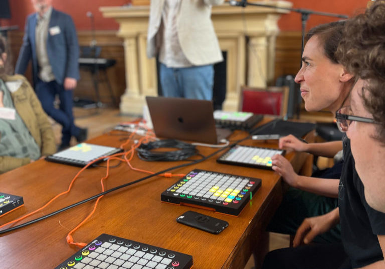 Estetiska programmet på Ystad Gymnasium, forskning om dator som instrument i Lyon, Frankrike