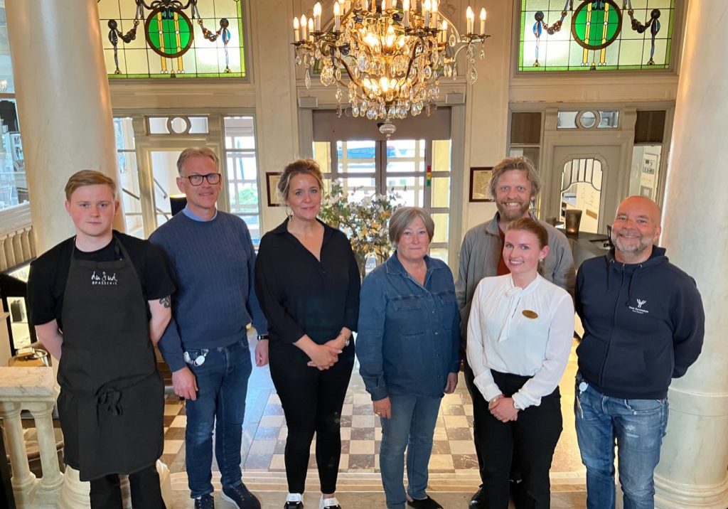 Restaurang och livsmedel och Hotell och turism har blivit certifierade program