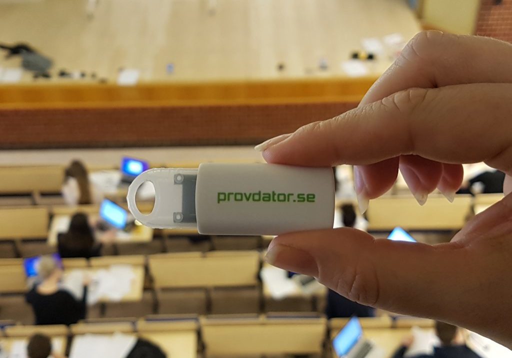 provdator1 En enkel USB fixar den låsta datorn