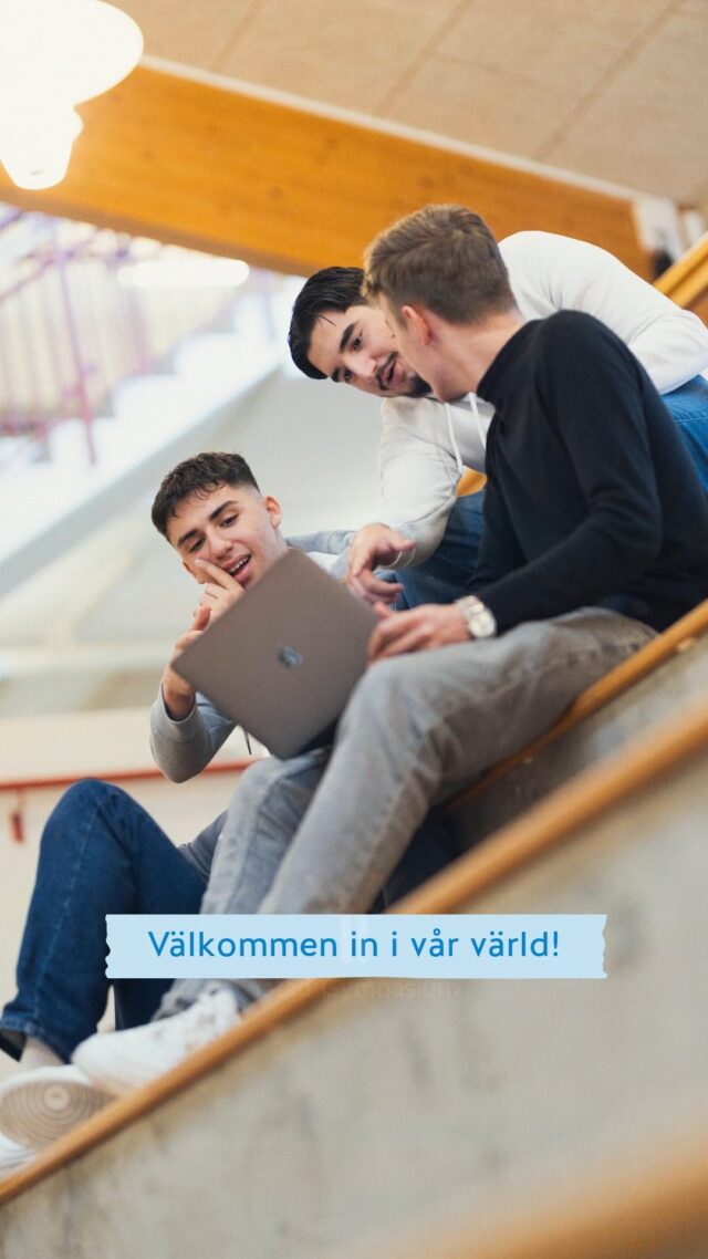 Vad gör du på onsdag den 5 november? Välkommen till oss på Öppet hus då! Vi har öppet kl 17.00-19.30 för dig. ✨

🔹 Våga fråga våra elever om hur det är att plugga här hos oss, för att du ska bli mer säker inför ditt val.
🔹 Prata med våra lärare och känn in vilket program du får bäst magkänsla hos.
🔹 Utforska våra program för att hitta vad du själv tycker är intressant och kul.
🔹 Prata med våra studie- och yrkesvägledare för att få full koll.
🔹 Lyssna på rektorerna när de berättar om Ystad Gymnasium i aulan - 17.15 och 18.00, OBS ny tid ‼️

Vi har elever och personal vid varje ingång som hjälper dig att hitta rätt. Karta och mer info finns också på hemsidan - länk i profilen.

Hoppas vi ses på Öppet hus! 🌟